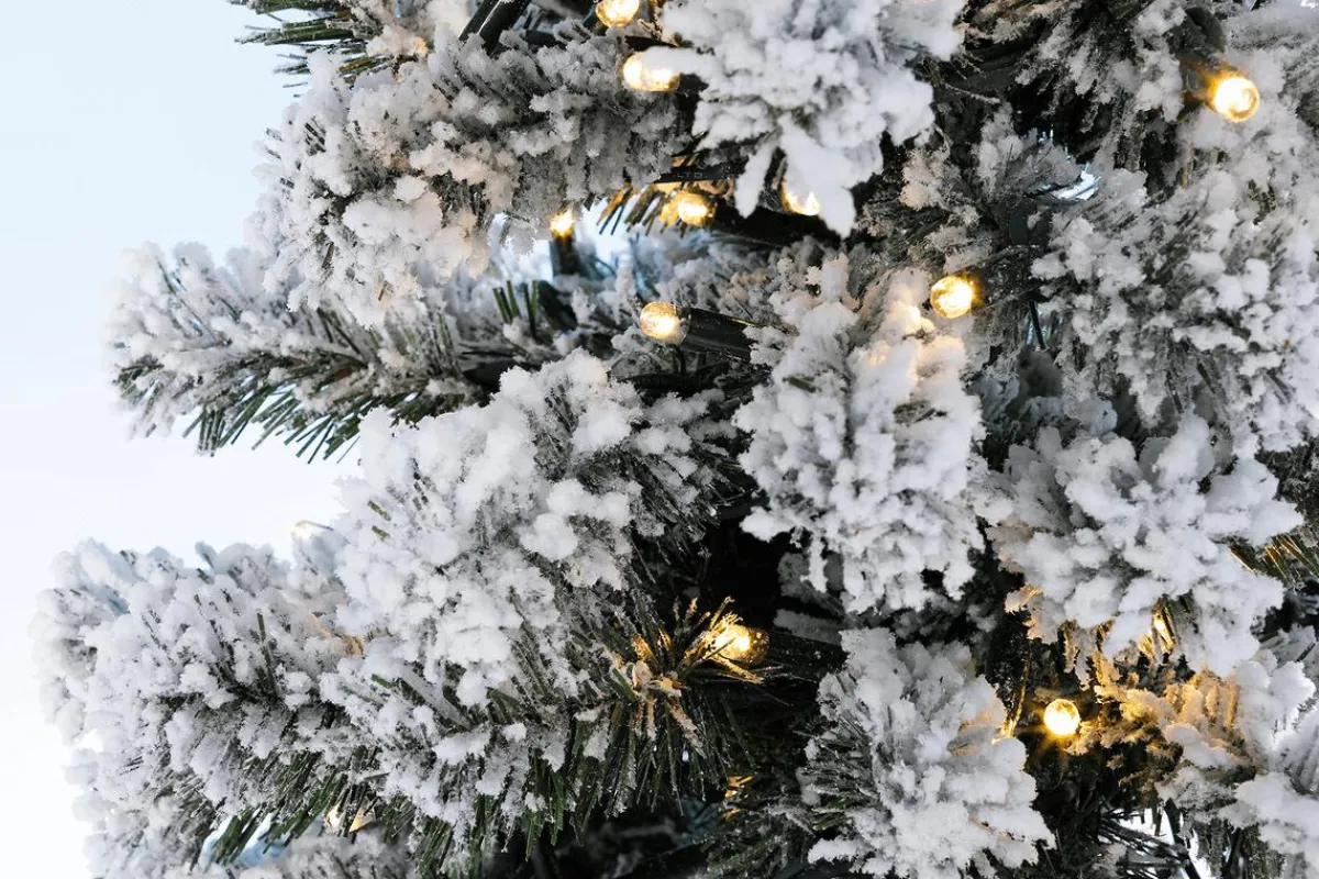 Luces De Navidad|Árboles De Navidad Artificiales>DecoWoerner Abeto Artificial, Estrecho, Cubierto De Nieve Con LED 210 Cm blanco