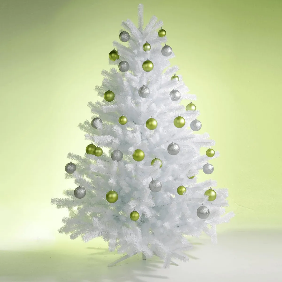 Bolas De Navidad>DecoWoerner Bolas De Navidad De Plástico Lima Mate, Ignífugo, 6 Cm Ø - 24 Piezas verde