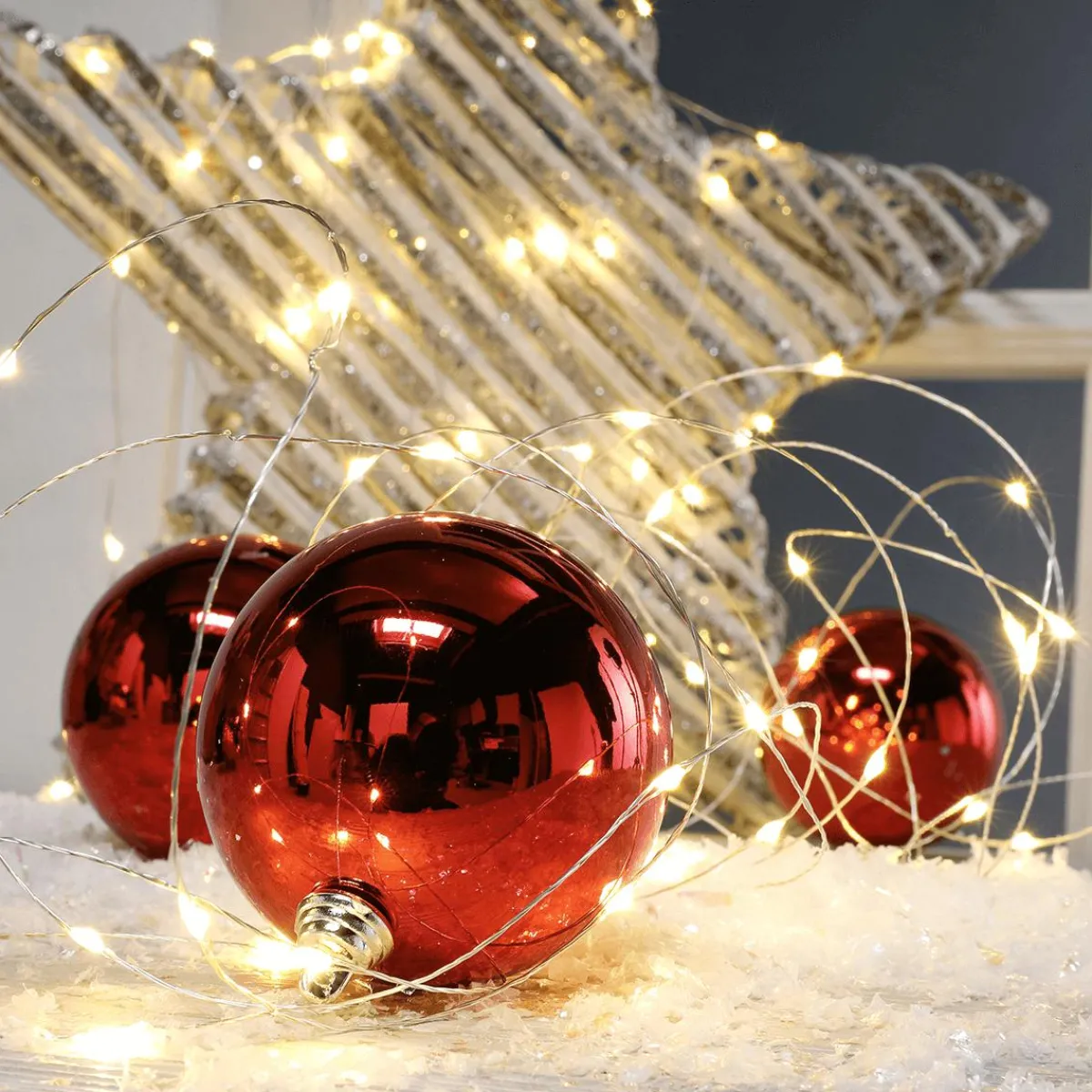 Bolas De Navidad>DecoWoerner Bolas De Navidad Rojas Y Brillantes De Plástico Ignífugo 6 Cm Ø - 24 Piezas rojo
