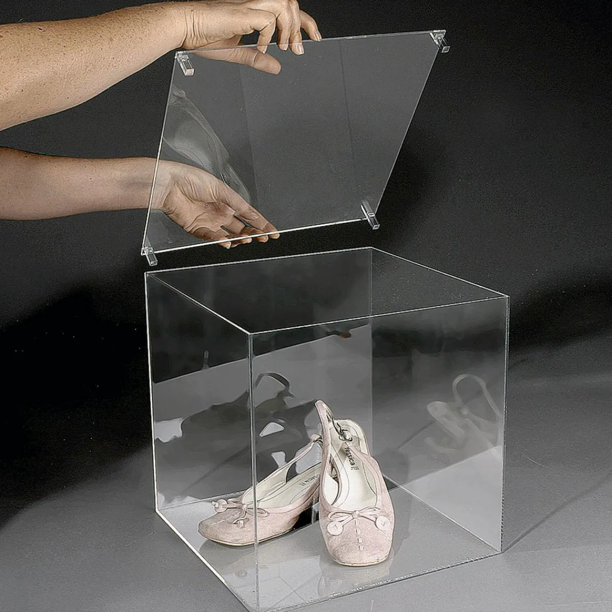 Expositores Para Tiendas>DecoWoerner Caja Cúbica Con Tapa 40 X 40 Cm transparente