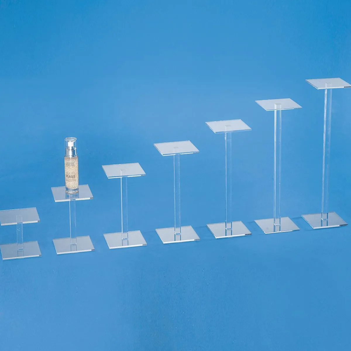 Expositores Para Tiendas>DecoWoerner Columna Cuadrada De Acrílico Altura 15 Cm transparente