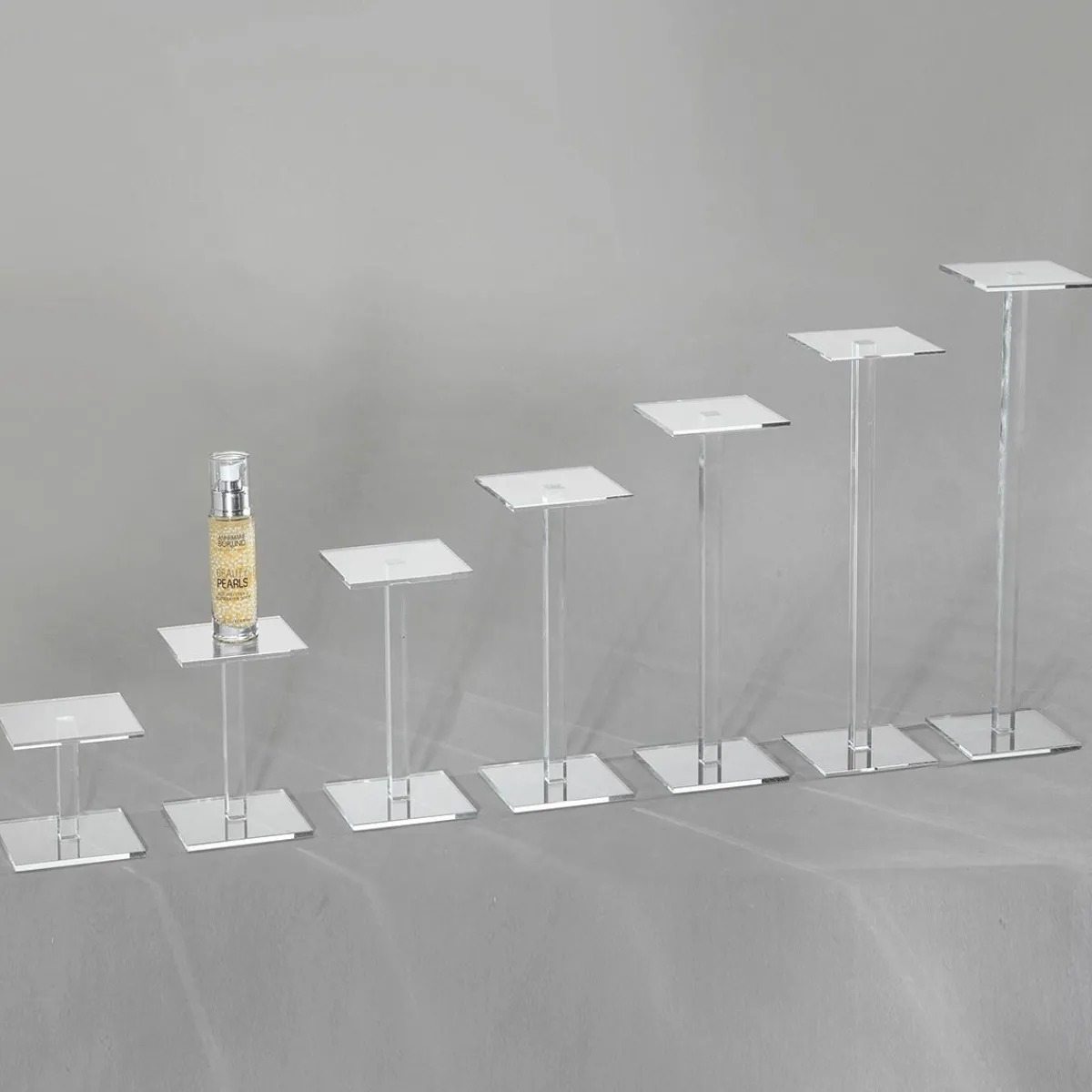 Expositores Para Tiendas>DecoWoerner Columna Cuadrada De Acrílico Altura 15 Cm transparente