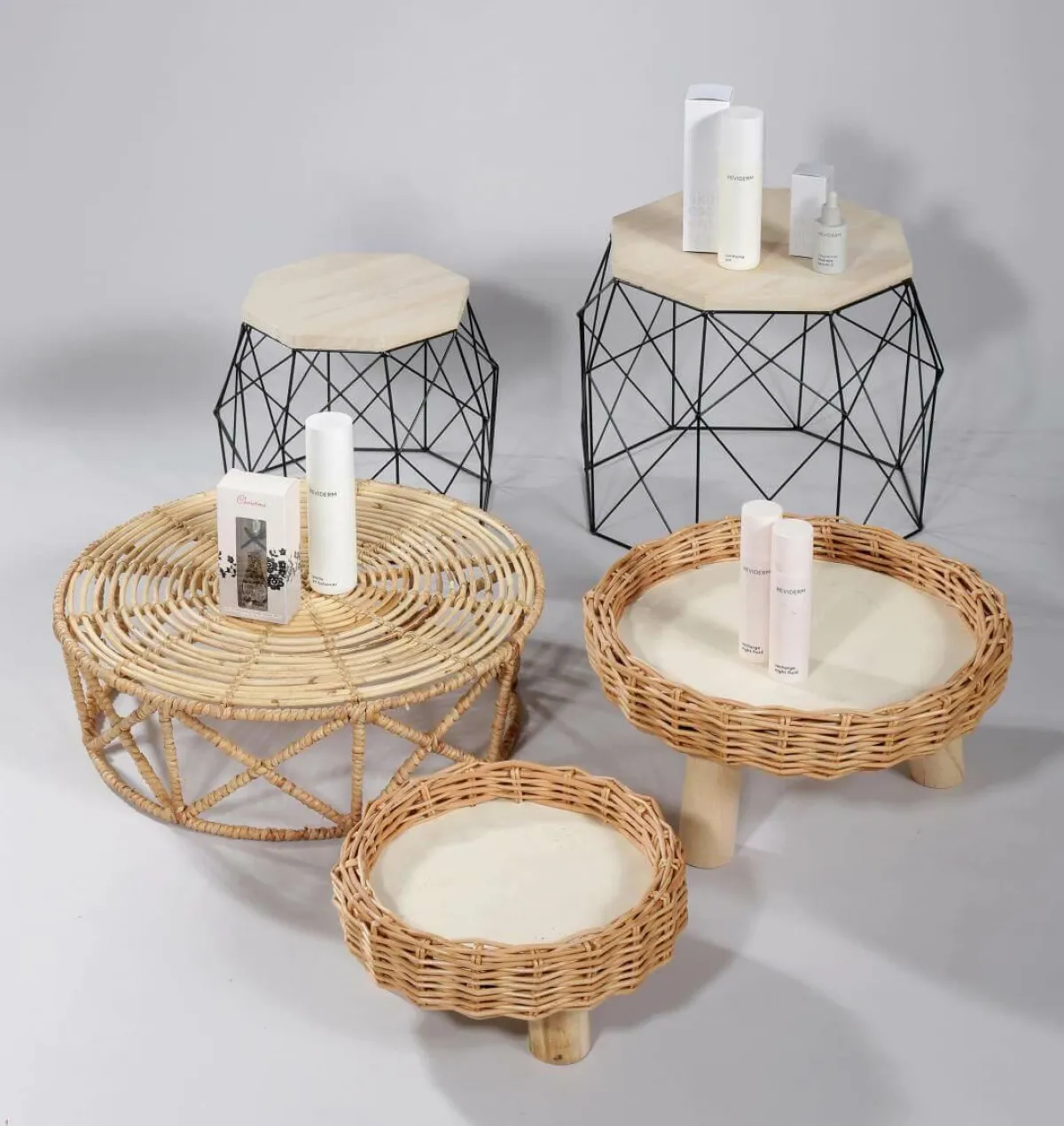 Expositores Para Tiendas|Decoración Natural>DecoWoerner Conjunto De 2 Mesas Auxiliares "Hexágono" negro