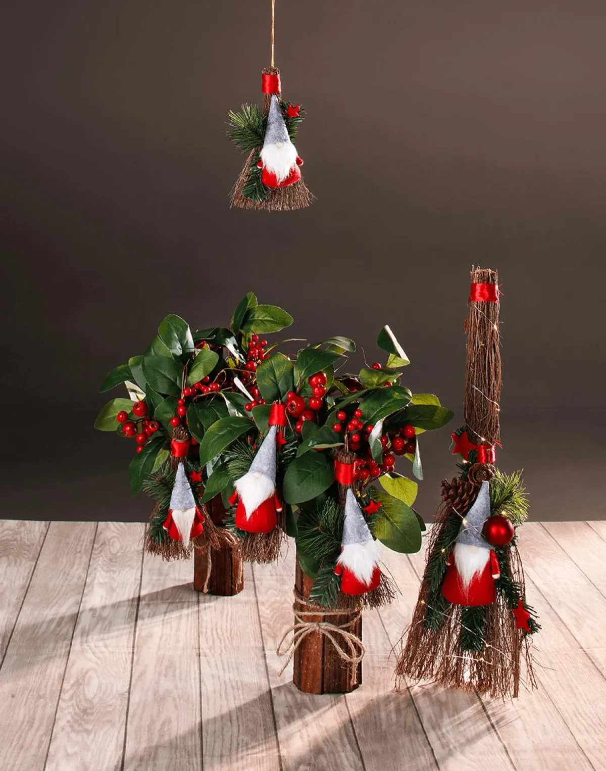 Figuras De Navidad>DecoWoerner Escoba Decorativa Con LED 55 Cm marrón