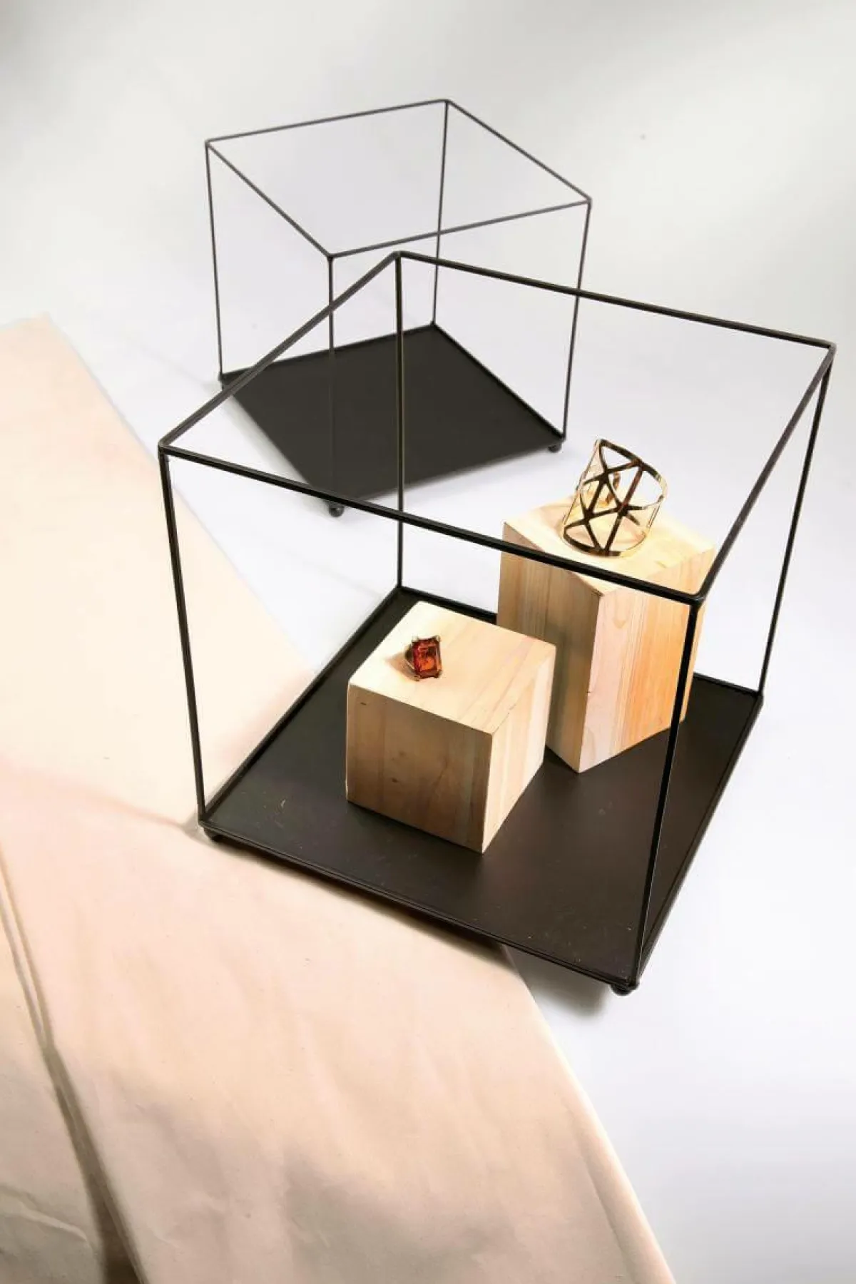 Expositores Para Tiendas|Ayudas Y Herramientas De Decoración>DecoWoerner Estante Metal Cuadrada Negra 20/30 Cm 2 Piezas negro