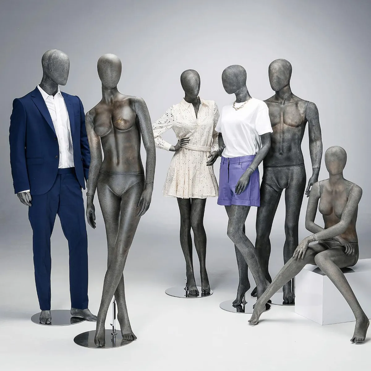 Maniquíes>DecoWoerner Maniquí Premium Hombre, Pierna Derecha Doblada Gris