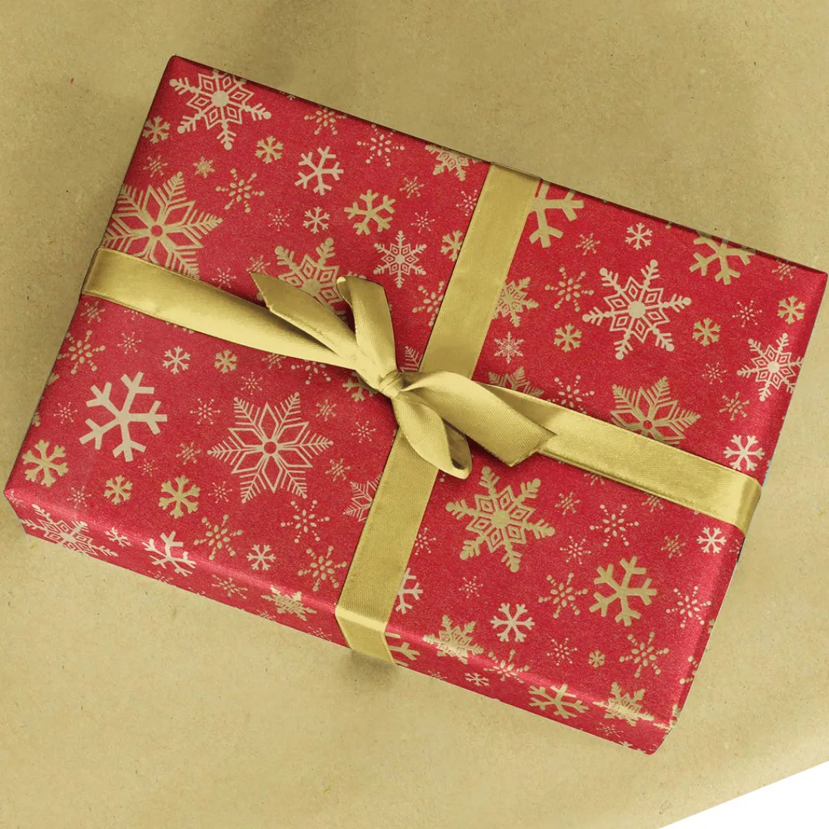 Papel De Regalo|Go Green - Envoltorio Para Regalo Ecológico>DecoWoerner Papel Kraft Reciclado Con Copos De Nieve Dorados - Bobina De Papel De Regalo Sostenible De 50 M rojo
