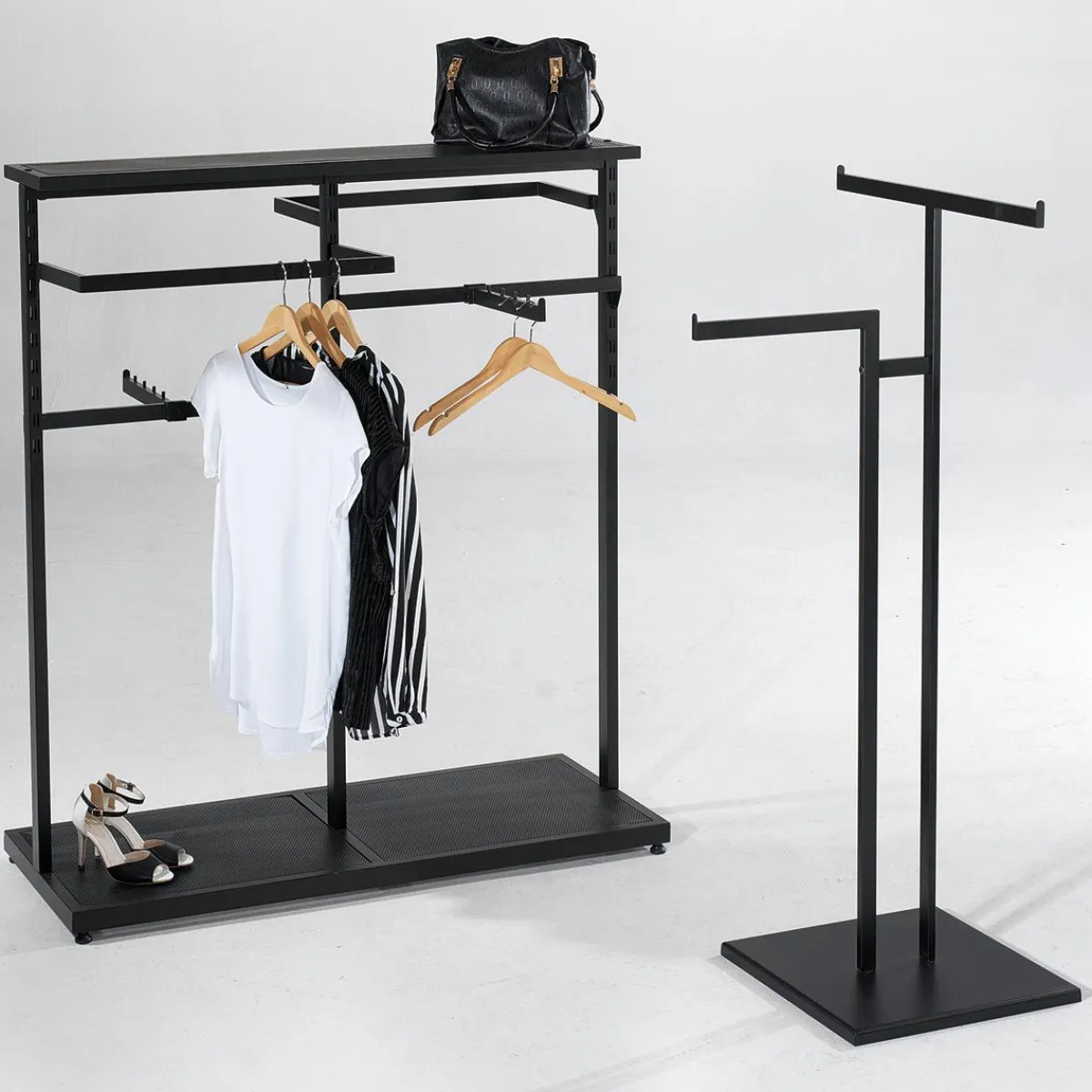 Percheros>DecoWoerner Perchero Metálico NOVUS, 2 Brazos, 138 Cm negro