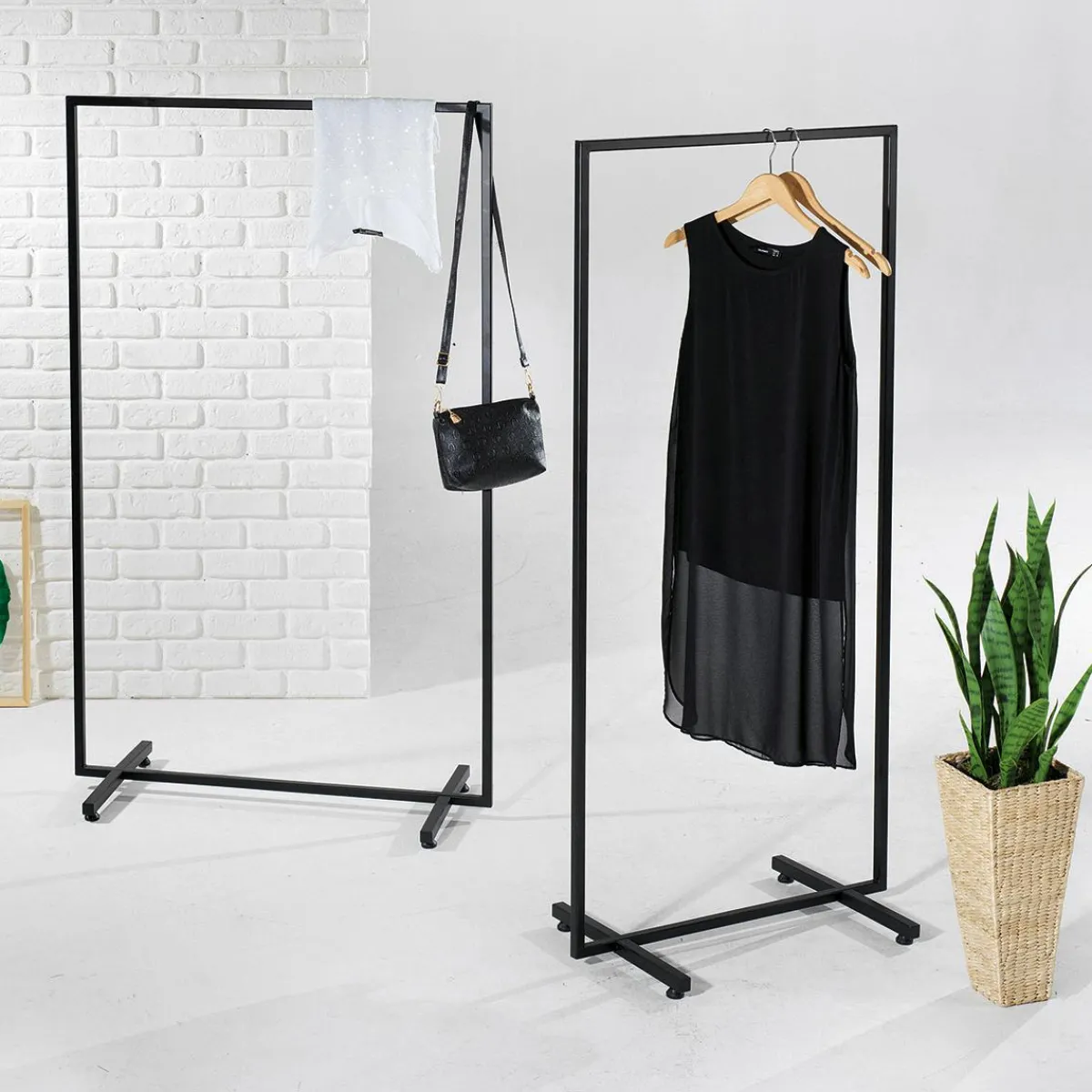 Percheros>DecoWoerner Perchero Metálico NOVUS, , 90 X 145 Cm blanco