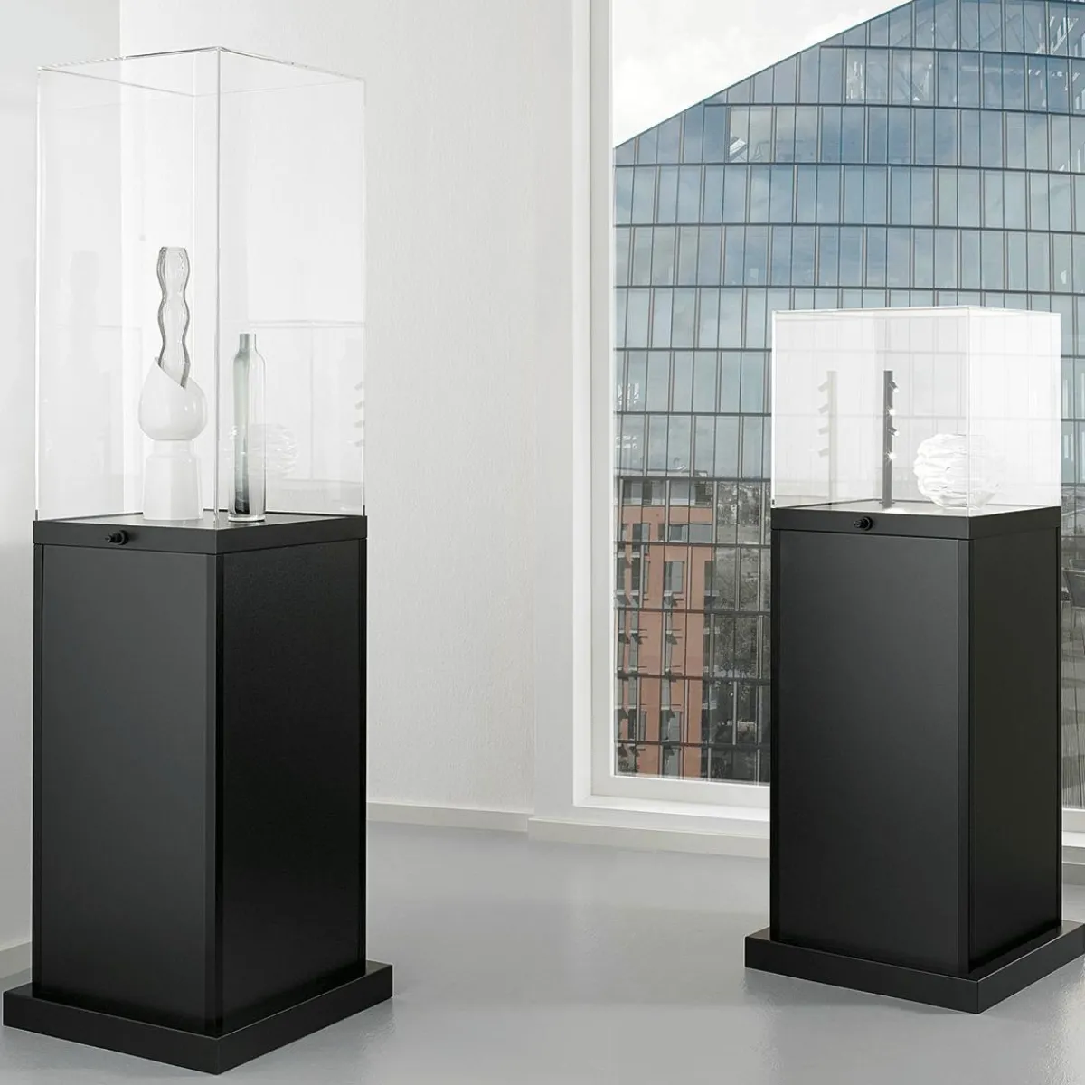 Expositores Para Tiendas>DecoWoerner Soporte De Pared Para Exposiciones Altura 150 Cm negro