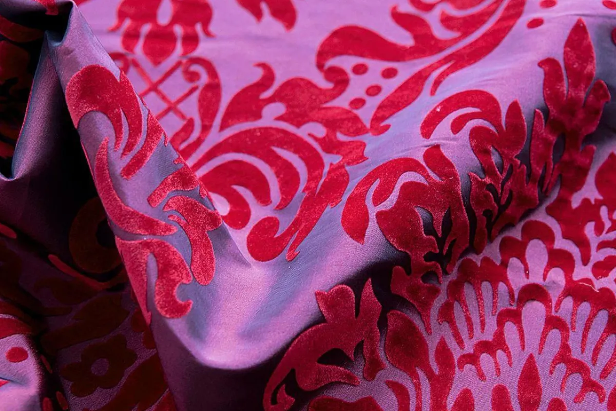 Telas>DecoWoerner Tafetán Con Flocado De Terciopelo, Anchura: 145 Cm, Color rojo