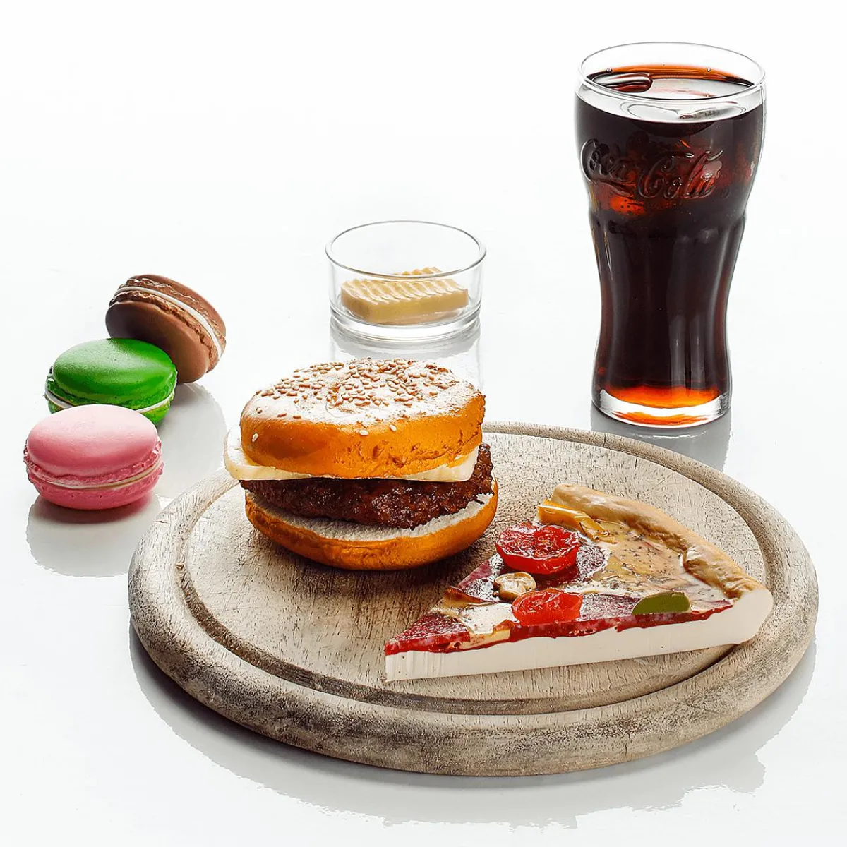 Platos Y Comida Rápida>DecoWoerner Trozo De Pizza "Salami" Alimento De Imitación multicolor