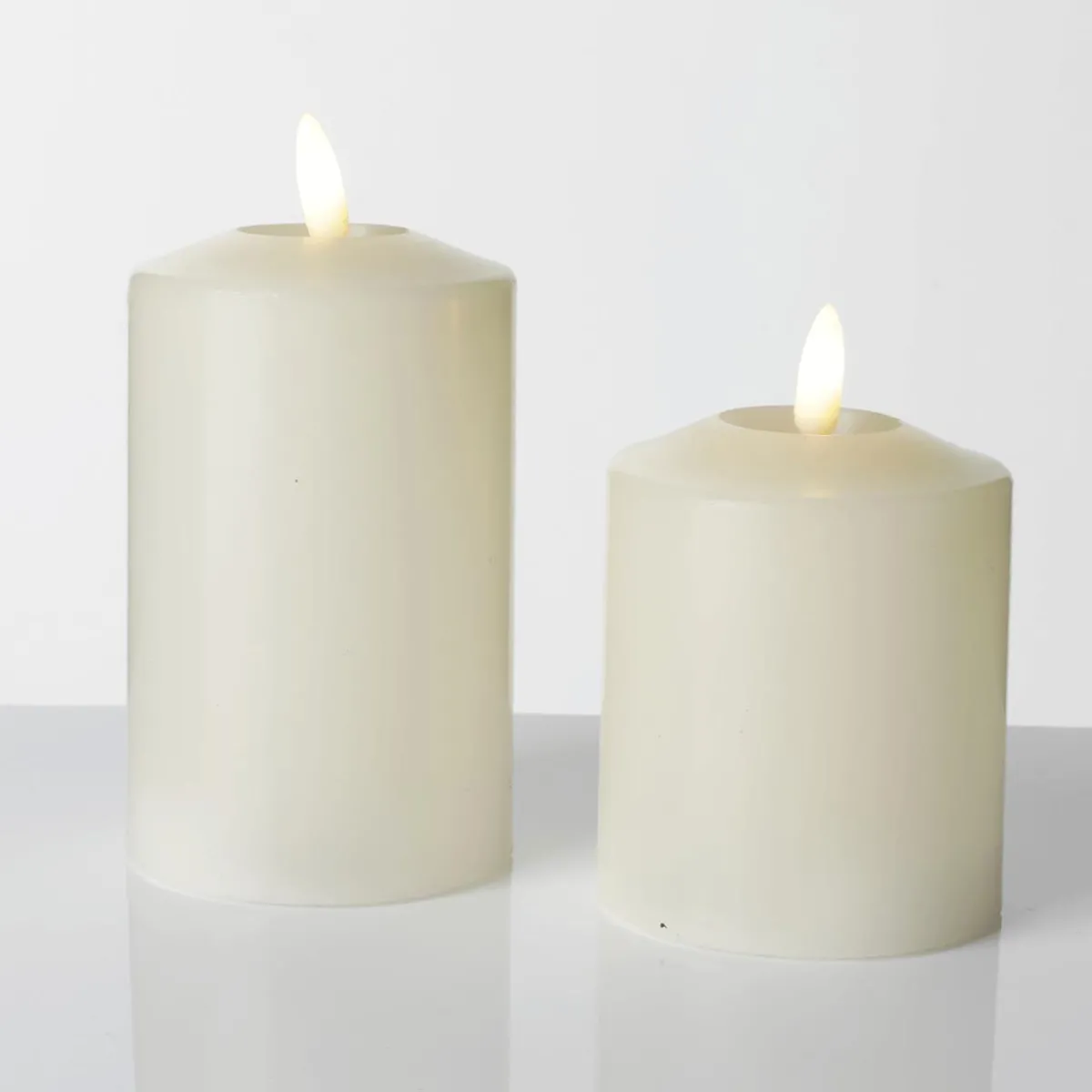 Luz Decorativa|Figuras De Navidad>DecoWoerner Vela De Cera LED 7,5 X 11,5 Cm blanco