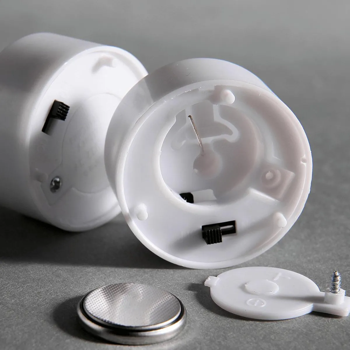 Luz Decorativa>DecoWoerner Velas Para Té Con Baterías LED, Conjunto De 12 Piezas blanco